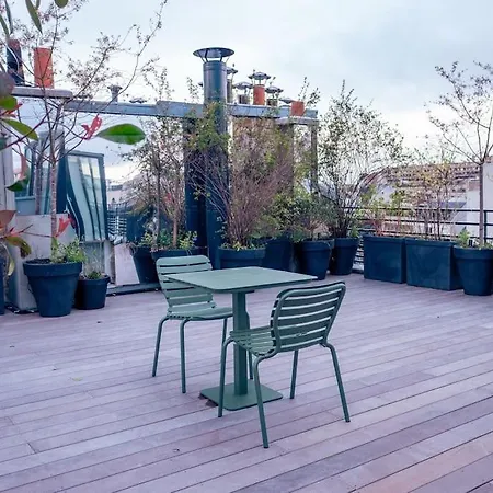 Grand Triplex Avec Terrasse